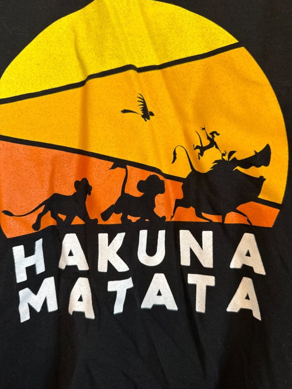 Disney black graphic tee Hakuna Matata. Size XL - Picture 3 of 6